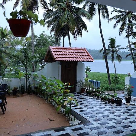 Kovalam Lake View Villa Vellayani Kültér fotó